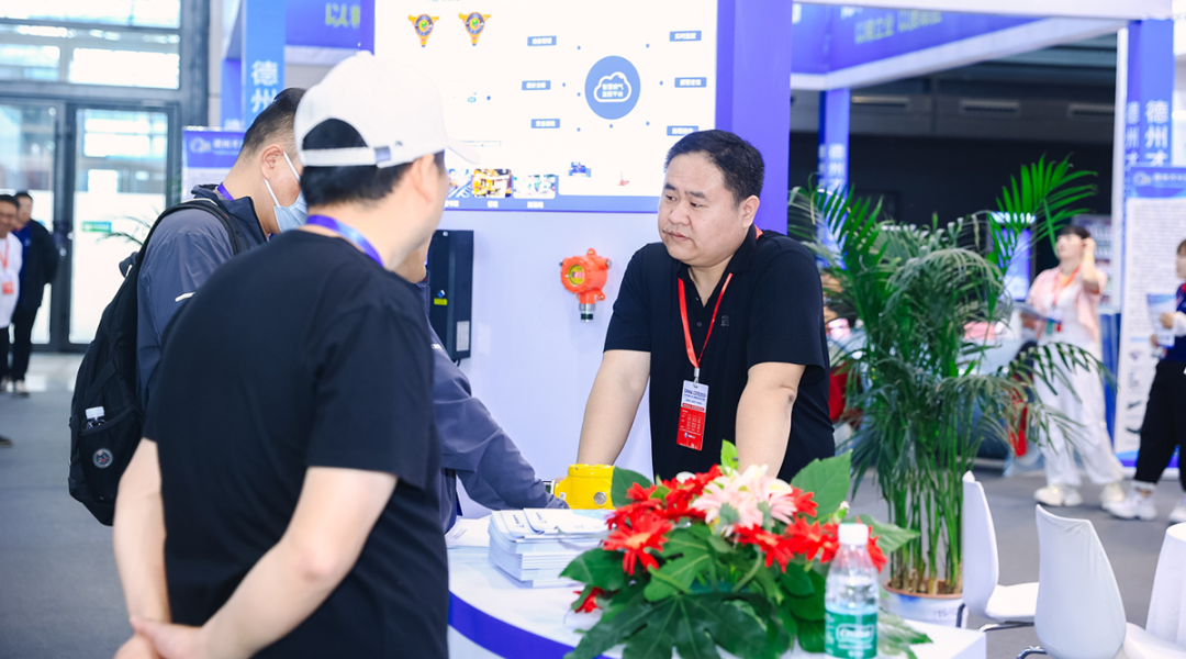 ÿƼȫ |3377ֻƽ̨15й֣Ӧչ